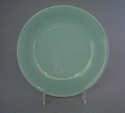 Butter pat - Roydon South Pacific pattern; Crown Lynn Potteries Limited; 1965-1975; 2009.1.61