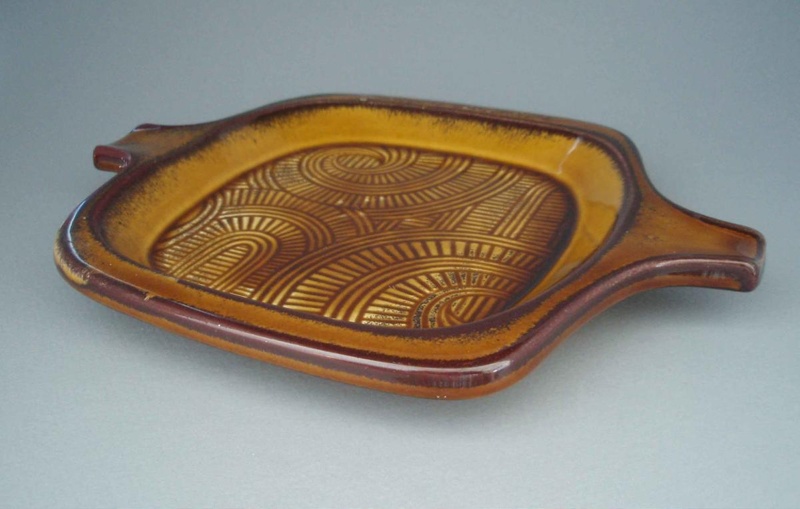 Ashtray - Air New Zealand; Crown Lynn Potteries Limited; 1973-1980; 2008.1.505