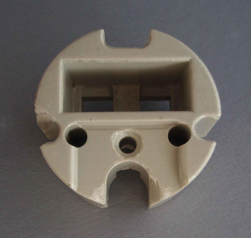 Electrical insulator; Crown Lynn Technical Ceramics Limited; 1940-1980; 2010.1.5