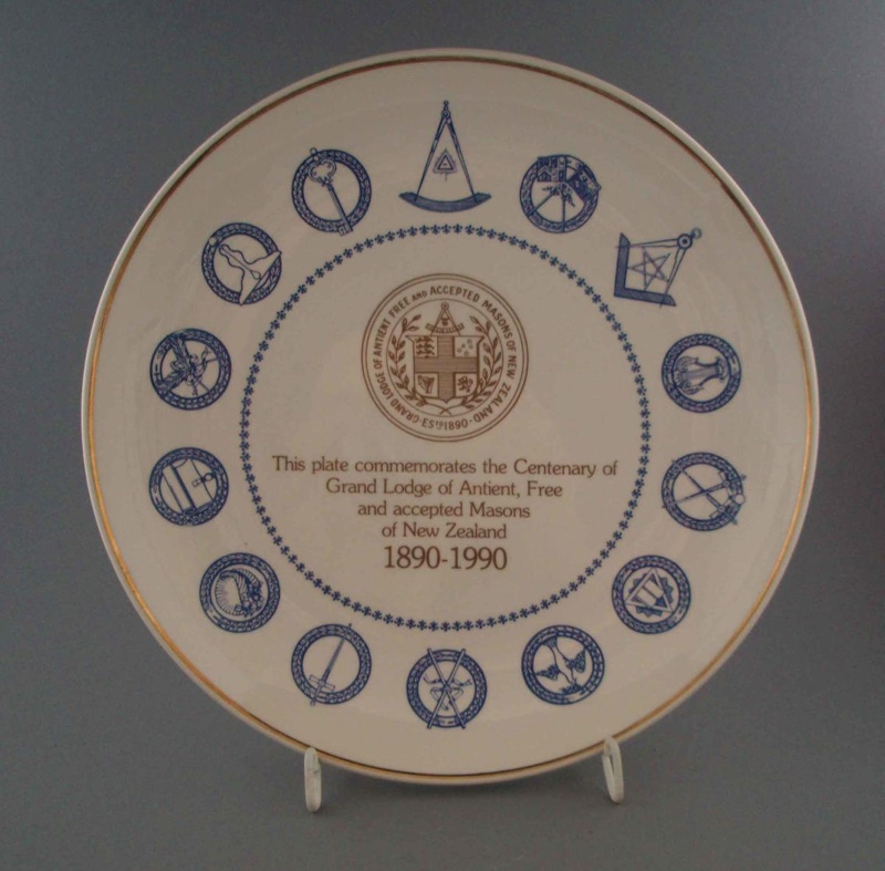 Commemorative plate; Crown Lynn Potteries Limited; 1990; 2009.1.256