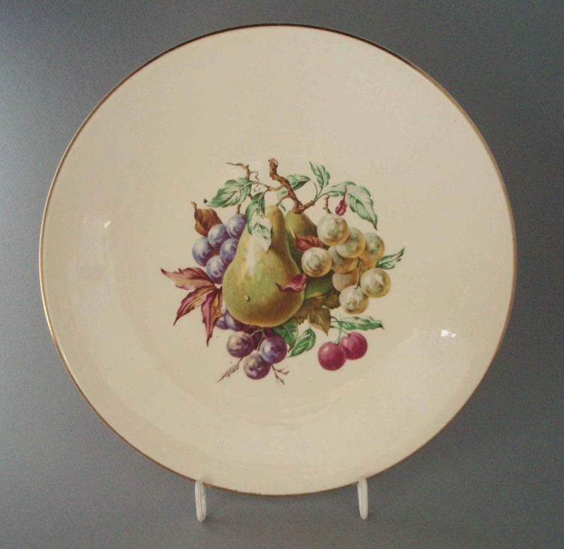 Cake plate - fruit; Crown Lynn Potteries Limited; 1955-1969; 2008.1.952 Cake plate - fruit; Crown Lynn Potteries Limited; 1955-1969; 2008.1.952