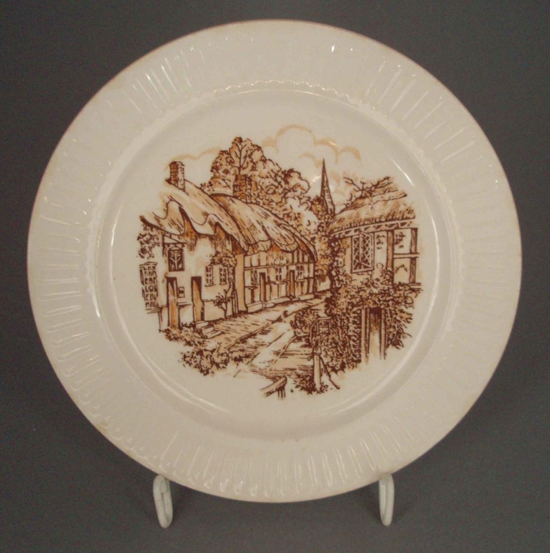 Bread and butter plate - Tradition pattern; Crown Lynn Potteries Limited; 1969-1989; 2008.1.1486