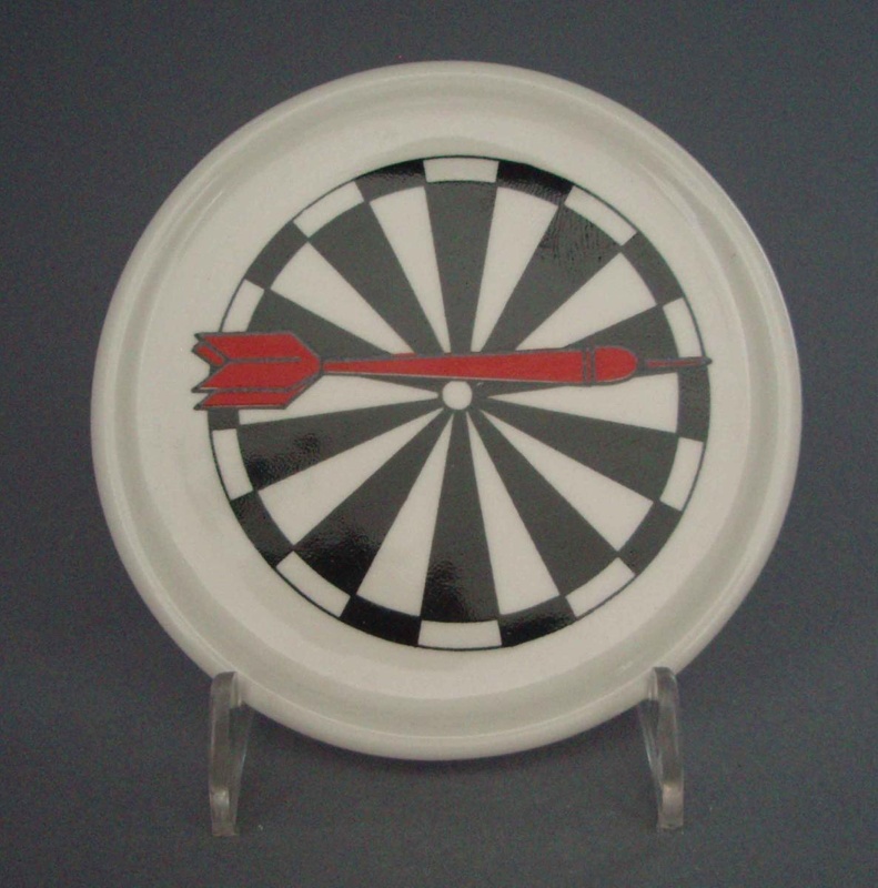 Coaster - darts; Crown Lynn Potteries Limited; 1988-1989; 2008.1.2627