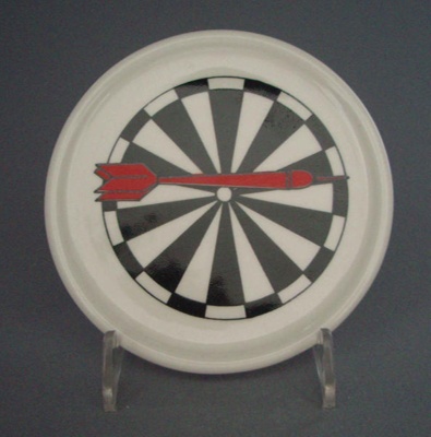 Coaster - darts; Crown Lynn Potteries Limited; 1988-1989; 2008.1.2627