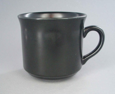 Cup - colour glaze; Crown Lynn Potteries Limited; 1984-1989; 2008.1.1575