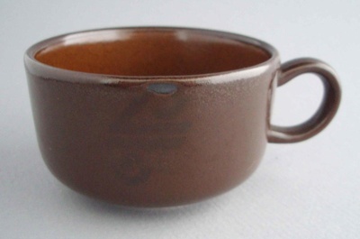 Cup - Air New Zealand; Crown Lynn Potteries Limited; 1972-1980; 2008.1.1601