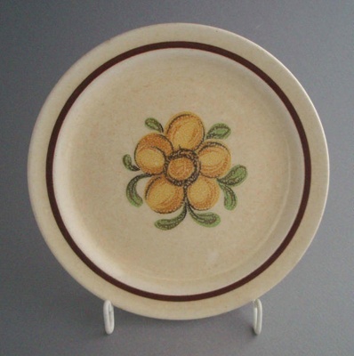 Bread and butter plate - Mandy pattern; Crown Lynn Potteries Limited; 1977-1986; 2008.1.1589