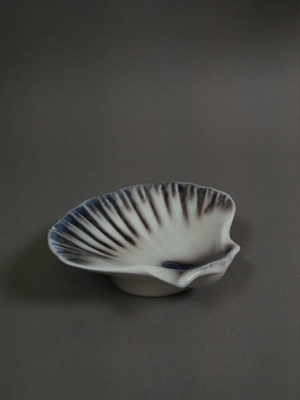 Bowl - Scallop; Studio Ceramics NZ Ltd; 2009-2016; 2017.1.59