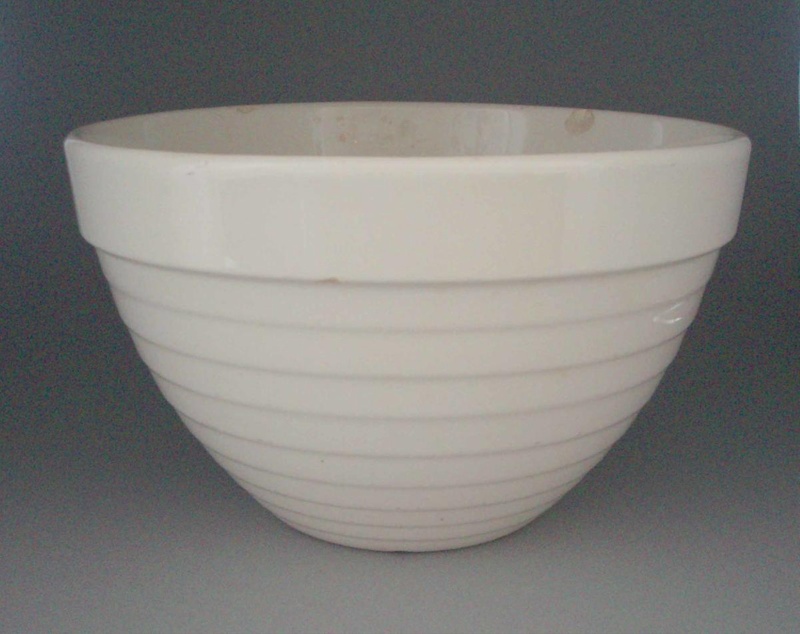 Basin; Crown Lynn Potteries Limited; 1955-1989; 2008.1.2061