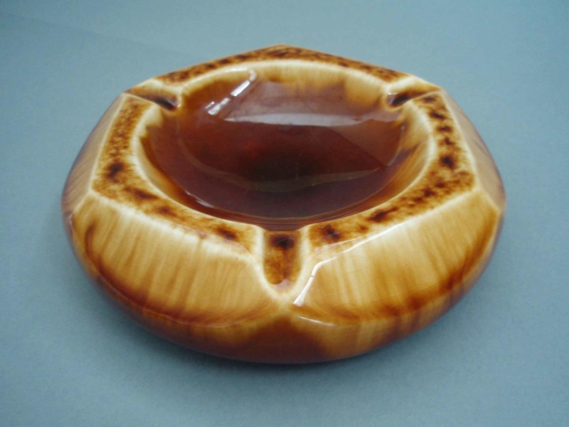 Ashtray; Crown Lynn Potteries Limited; 1965-1980; 2008.1.195