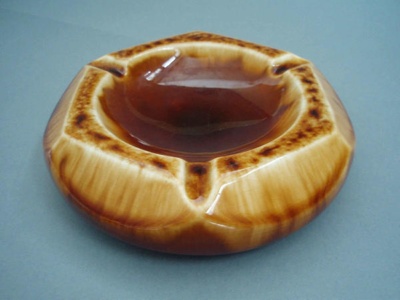 Ashtray; Crown Lynn Potteries Limited; 1965-1980; 2008.1.195