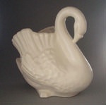 Swan; Crown Lynn Potteries Limited; 1945-1975; 2008.1.775