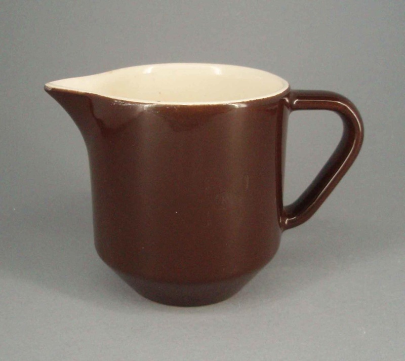 Cream jug - Colour glaze; Crown Lynn Potteries Limited; 1965-1972; 2008.1.1005 Cream jug - Colour glaze; Crown Lynn Potteries Limited; 1965-1972; 2008.1.1005