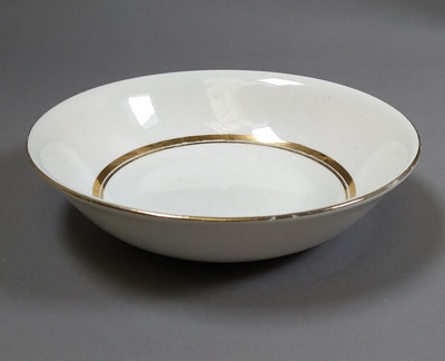 Dessert bowl - Gay Gold pattern; Crown Lynn Potteries Limited; 1955-1969; 2016.48.141