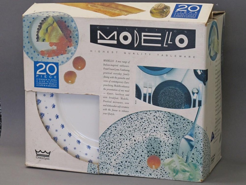 Boxed set - Trieste pattern; Crown Lynn Potteries Limited; 1988-1989; 2015.1.50.1-22