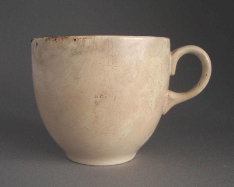 Cup; Crown Lynn Potteries Limited; 1949-1980; 2009.1.1951