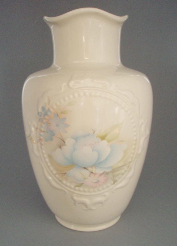 Vase; Titian Potteries (1965) Limited; 1979-1989; 2008.1.864
