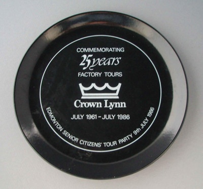 Commemorative plate; Crown Lynn Potteries Limited; 1986; 2009.1.258