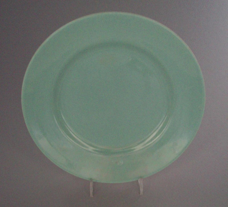 Bread and butter plate - Capri pattern; Crown Lynn Potteries Limited; 1955-1965; 2009.1.68