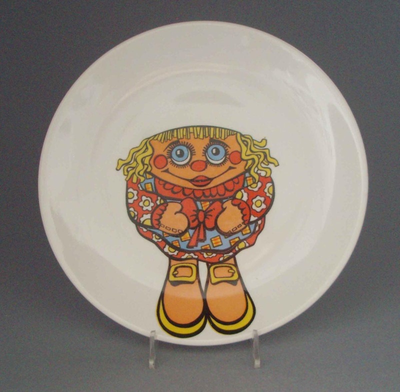 Child's bread and butter plate - Sally Anne pattern; Crown Lynn Potteries Limited; 1982-1988; 2008.1.1560 Child's bread and butter plate - Sally Anne pattern; Crown Lynn Potteries Limited; 1982-1988; 2008.1.1560