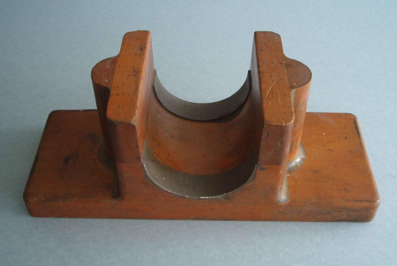 Wooden pattern; Unknown; 1940-1970; 2010.1.70