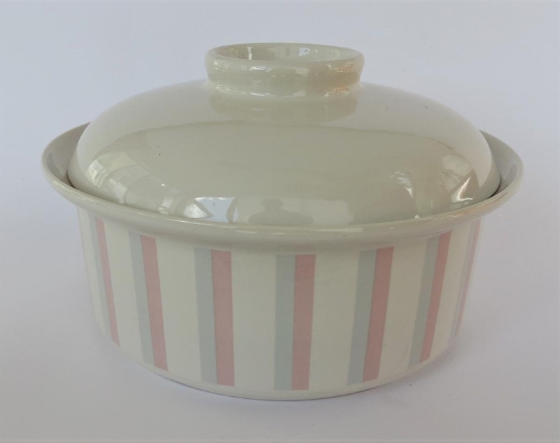 Casserole - Candy pattern; Crown Lynn Potteries Limited; 1986-1989; 2016.48.85