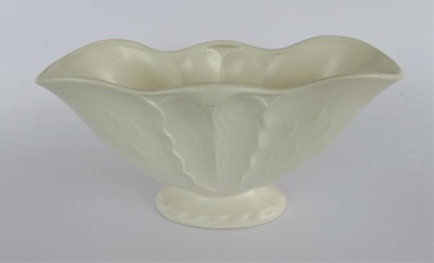 Mantle vase; Crown Lynn Potteries Limited; 1960-1975; 2016.48.39