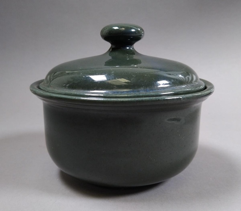 Individual casserole - Expo 70; Crown Lynn Potteries Limited; 1970; 2016.48.43