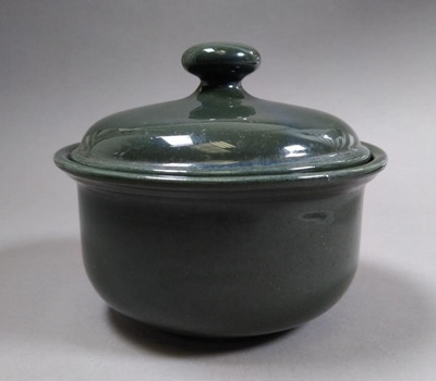 Individual casserole - Expo 70; Crown Lynn Potteries Limited; 1970; 2016.48.43