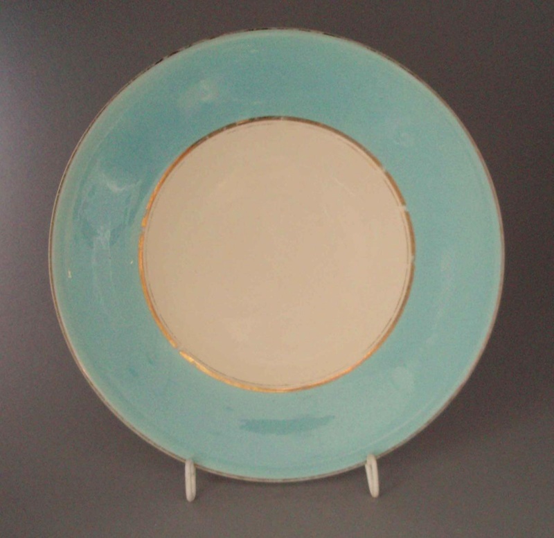 Cake plate; Crown Lynn Potteries Limited; 1950-1960; 2008.1.941