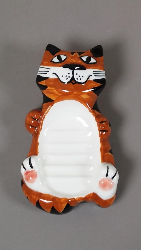 Soap Dish  - Cat; Studio Ceramics NZ Ltd; 2017.1.12