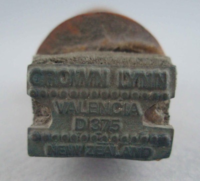 Backstamp - Valencia; Crown Lynn Potteries Limited; 1971-1985; 2008.1.2102