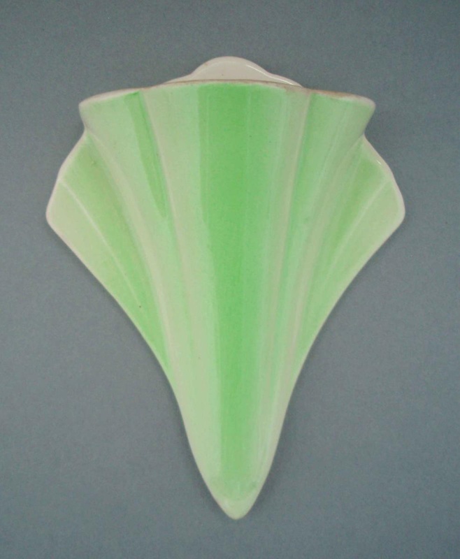 Wall vase; Amalgamated Brick and Pipe Company Limited; 1940-1955; 2008.1.229