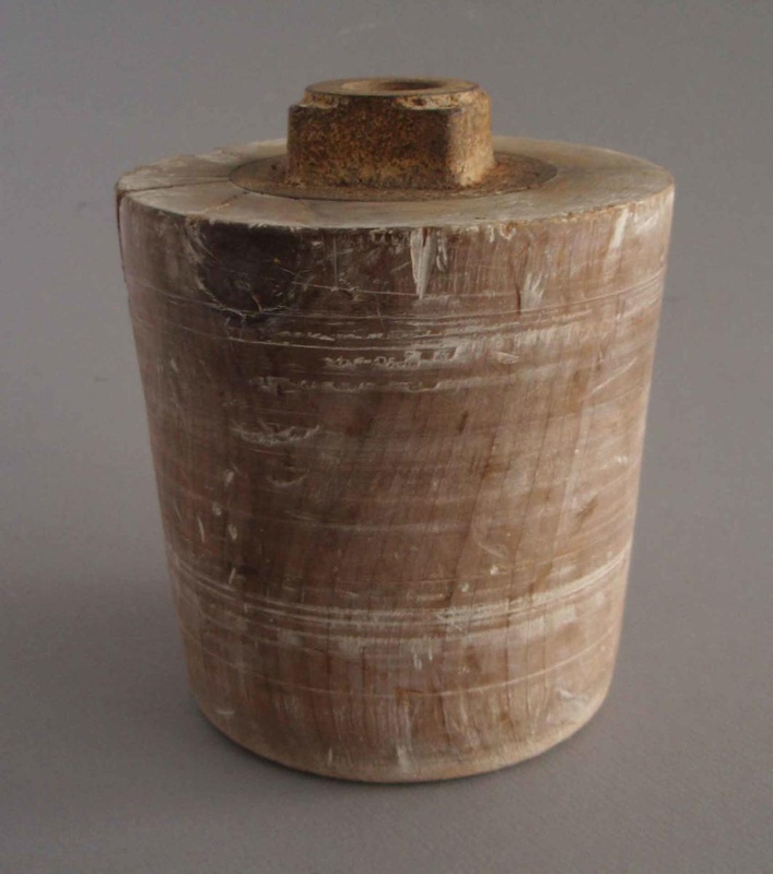 Chum; Crown Lynn Potteries Limited; 1940-1960; 2009.1.1854 Chum; Crown Lynn Potteries Limited; 1940-1960; 2009.1.1854