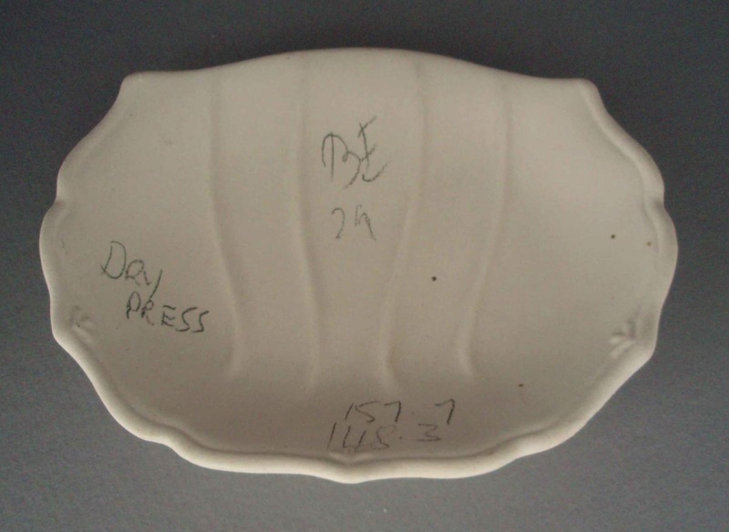 Soap dish - bisque; Titian Potteries (1965) Limited; 1985-1989; 2008.1.1350