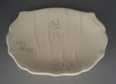 Soap dish - bisque; Titian Potteries (1965) Limited; 1985-1989; 2008.1.1350