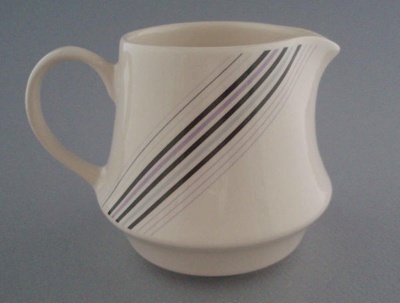 Cream jug; Crown Lynn Potteries Limited; 1982-1989; 2008.1.2002