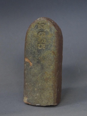 Grave peg - 2365; 2015.1.114