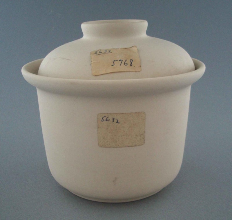 Casserole and lid - bisque; Crown Lynn Potteries Limited; 1977-1989; 2009.1.764.1-2 Casserole and lid - bisque; Crown Lynn Potteries Limited; 1977-1989; 2009.1.764.1-2