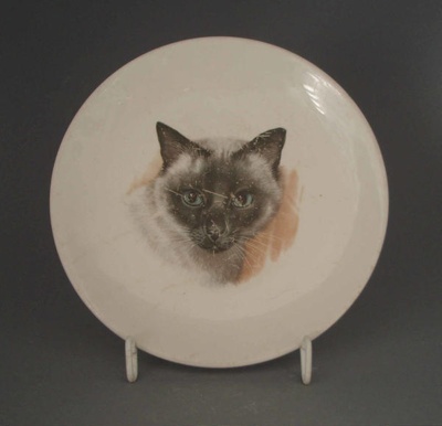 Child's bread and butter plate - cat; Crown Lynn Potteries Limited; 1960-1969; 2009.1.1003