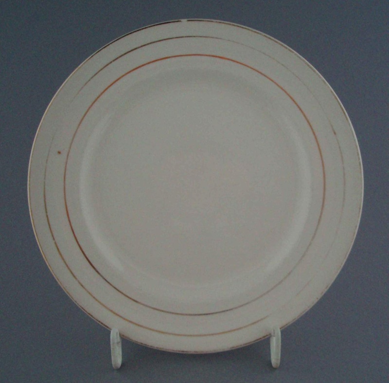 Bread and butter plate - banded; Crown Lynn Potteries Limited; 1943-1950; 2008.1.2699