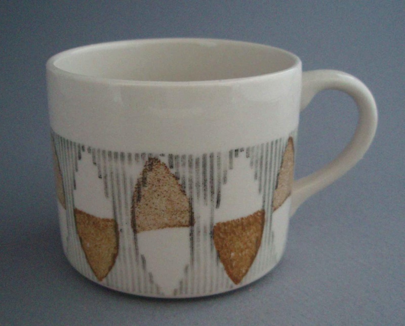Coffee cup - Image pattern; Crown Lynn Potteries Limited; 1964-1968; 2008.1.2402 Coffee cup - Image pattern; Crown Lynn Potteries Limited; 1964-1968; 2008.1.2402