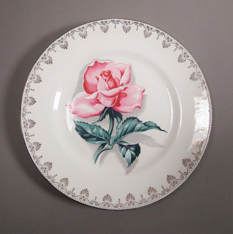 Bread and butter plate - Golden bouquet; Crown Lynn Potteries Limited; 1950-1959; 2016.48.103