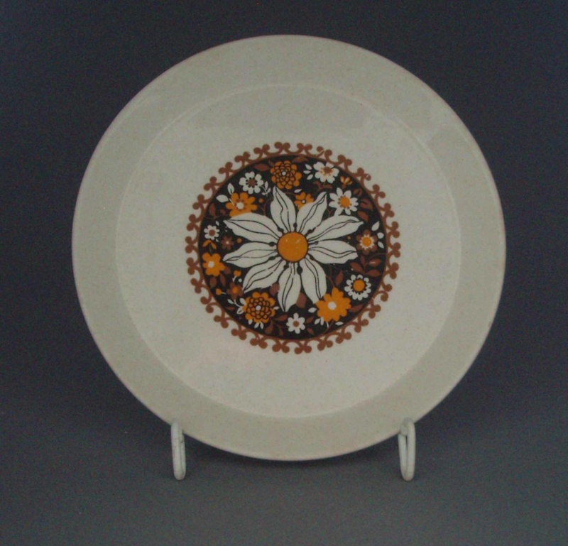 Bread and butter plate - Valencia; Crown Lynn Potteries Limited; 1971-1985; 2008.1.2658