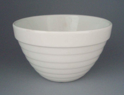 Basin; Crown Lynn Potteries Limited; 1955-1989; 2008.1.576