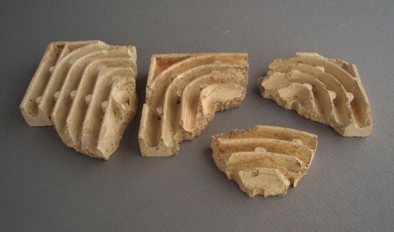 Stove element fragments; Crown Lynn Technical Ceramics Limited; 1940-1955; 2009.1.2019.1-4