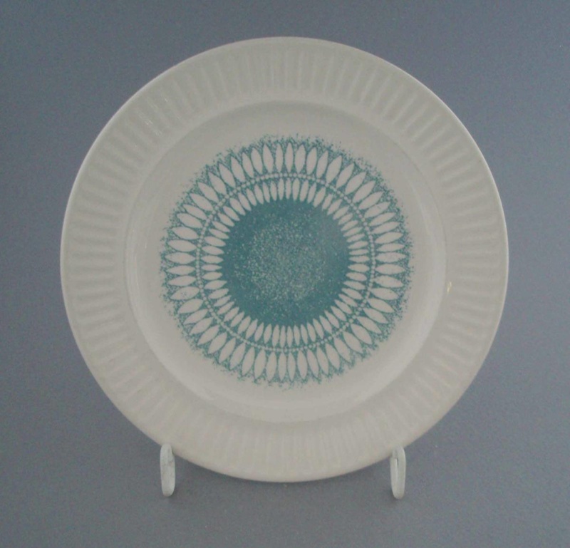 Bread and butter plate - Telstar blue pattern; Crown Lynn Potteries Limited; 1969-1979; 2009.1.1027 Bread and butter plate - Telstar blue pattern; Crown Lynn Potteries Limited; 1969-1979; 2009.1.1027