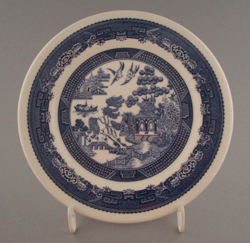 Bread and butter plate - Blue Willow pattern; Crown Lynn Potteries Limited; 1988-1989; 2008.1.2199
