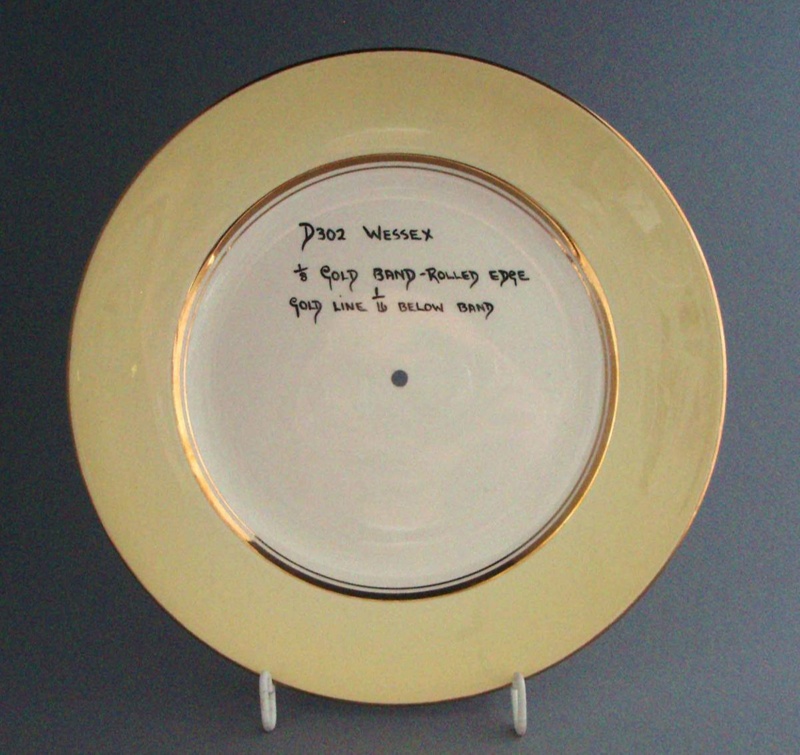 Cake plate - Wessex pattern sample; Crown Lynn Potteries Limited; 1958-1965; 2008.1.2308 Cake plate - Wessex pattern sample; Crown Lynn Potteries Limited; 1958-1965; 2008.1.2308