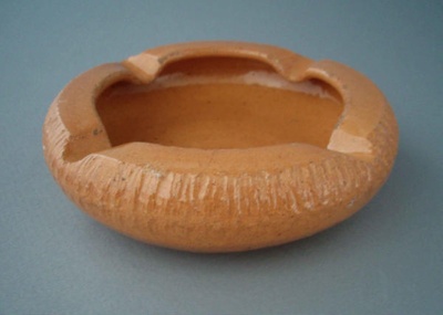 Ashtray; Crown Lynn Potteries Limited; 1945-1955; 2008.1.435